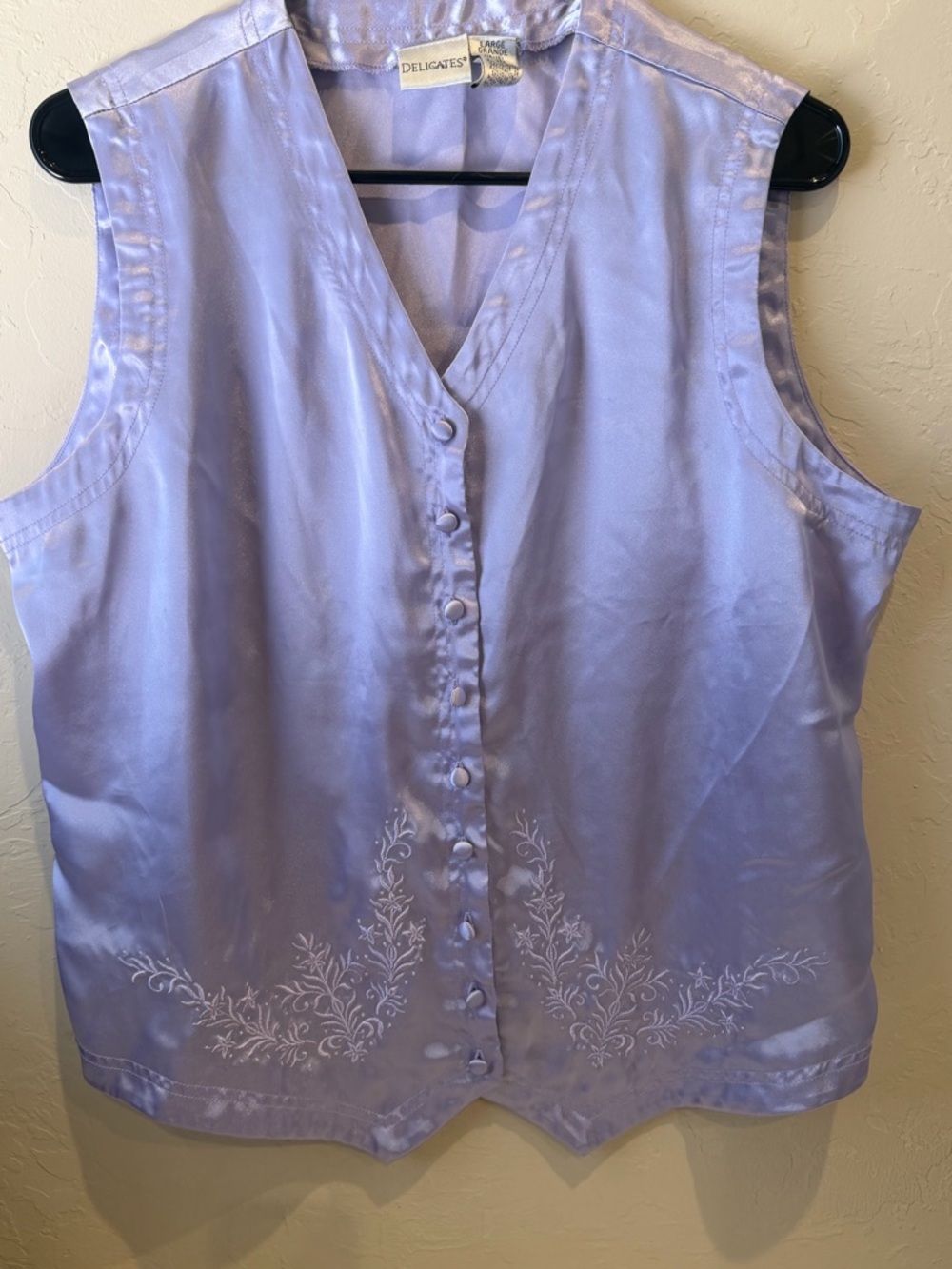 Delicates Lavender Satin Sleeveless Button-Front Top Size Large